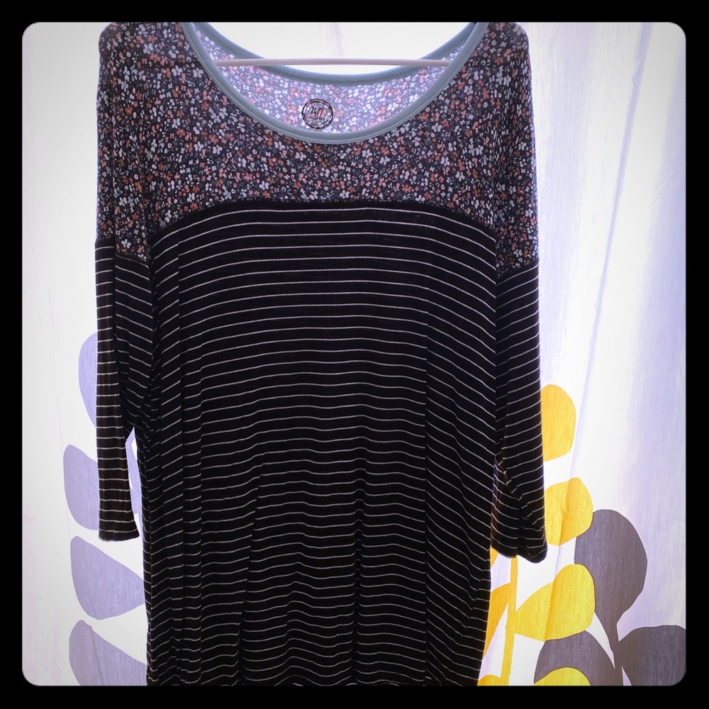 Floral and striped 3/4 sleeve top